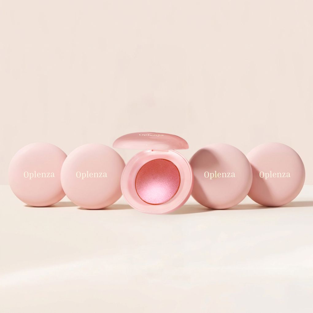 Oplenza Luminous Pressed Powder Blush-Pressed powder blush with soft glow finish
Shades: 'Baby', 'Girl', 'Mood', 'Pretty', 'Passion' 