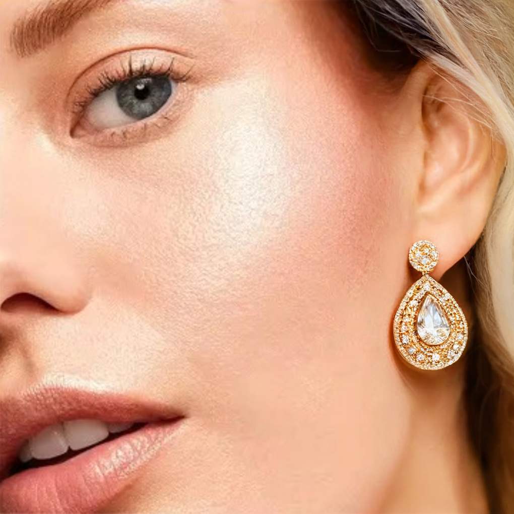 Woman wearing and showcasing the effect of oplenza opulent Light Luminizer in shade Lunara