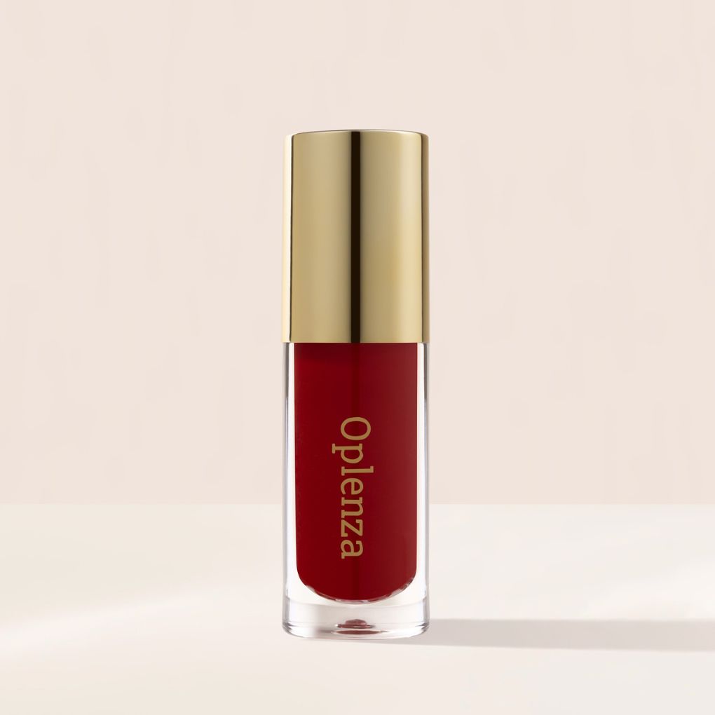 Oplenza Opulent Longwear Matte - Rouge Royale, soft matte look, hydrating texture, longwear formula matte liquid lipstick for a flawless, radiant beauty look.
