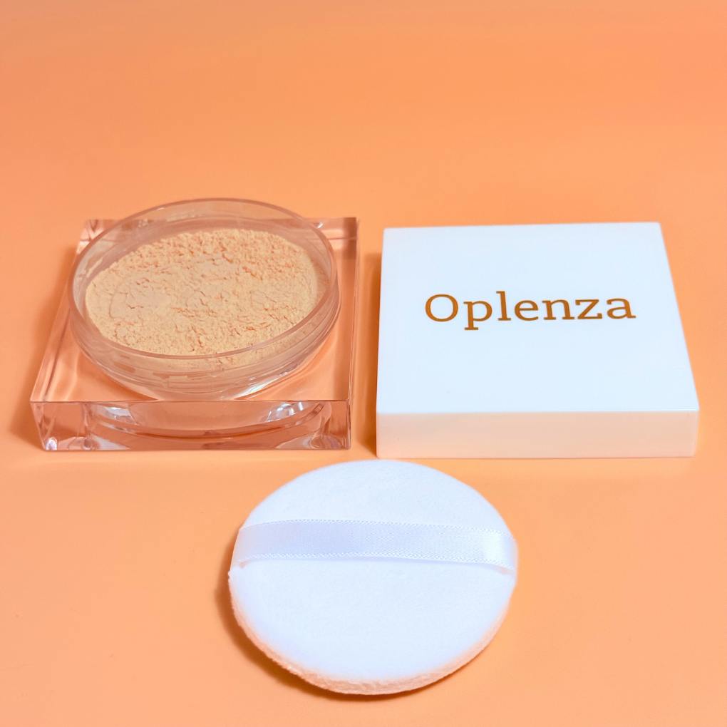 Oplenza Natural Veil Setting Powder, opened- in shade Sand, clean beauty, skin-friendly ingredients setting powder for a flawless, radiant beauty look.
