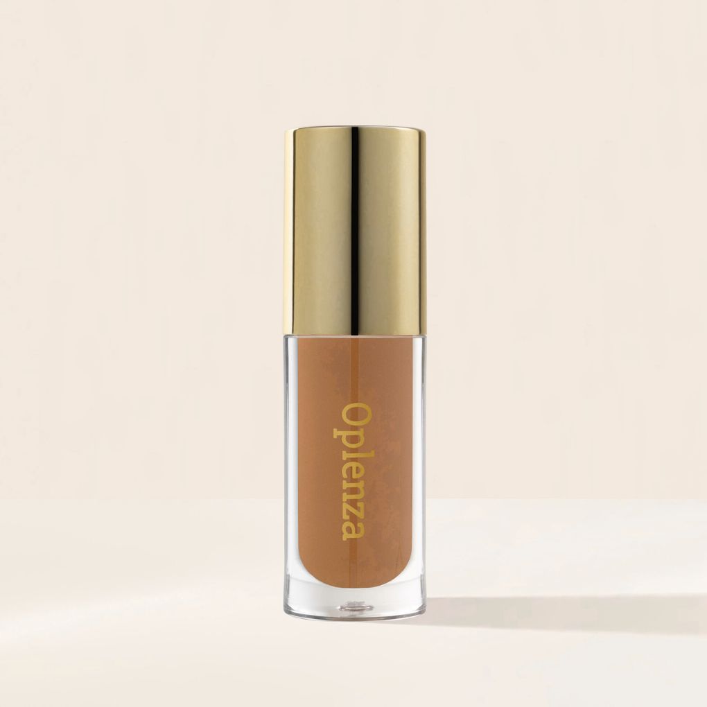 Oplenza Opulent Lustre Gloss - Silk, trend-forward shade, hydrating texture, long-lasting wear lip gloss for a flawless, radiant beauty look.
